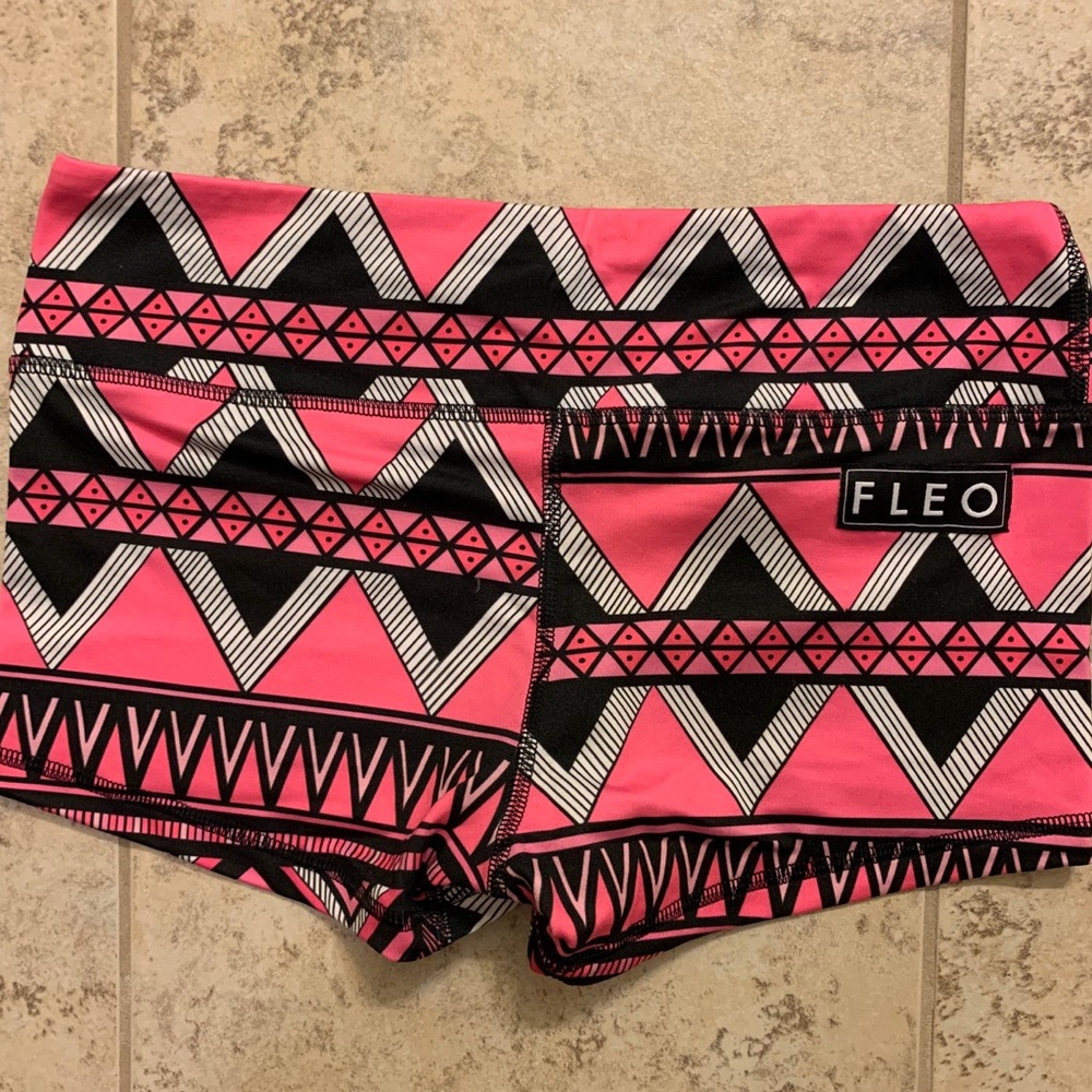 Fleo Pink Tribe Vibes